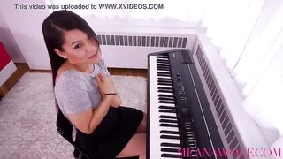 Meana Wolf - Hair Jobs - Hair Play