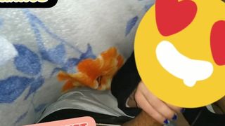 Novinha acordando o tio na boquete