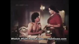 Hot Mallu Maid Seducing Her Owner Son - Hotmoza.com