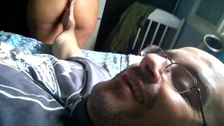 socando o dedo na empregada