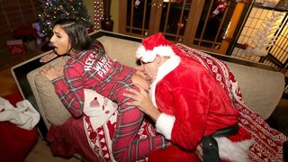 Gianna dior gets dildo & dick for christmas from stepdad