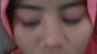 Teen_indonesian_maid_trying_white_dick_first_time