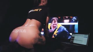 Brunette Riding on Dildo and Bets on Fedor Emelianenko at Melbet Bookmaker