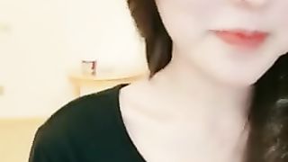 大二女学生樱花温尔直播自慰