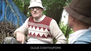 Old farts pleasing horny chick in the woods