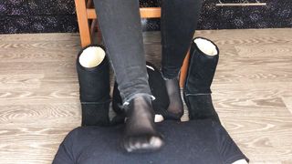 Kelly_feet Mistress Slave Lick Shoes School Girl Kiss and Sniff Nylon Socks