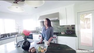 Hot StepMom