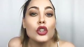Paola Saolino Live Instagram Mostra Tette,culo,mette Mano Nella Figa
