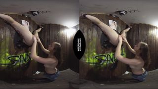 Virtual GloryHole Orgy in 180°